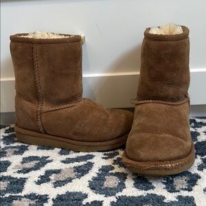 Brown Shearling-Lined Boots